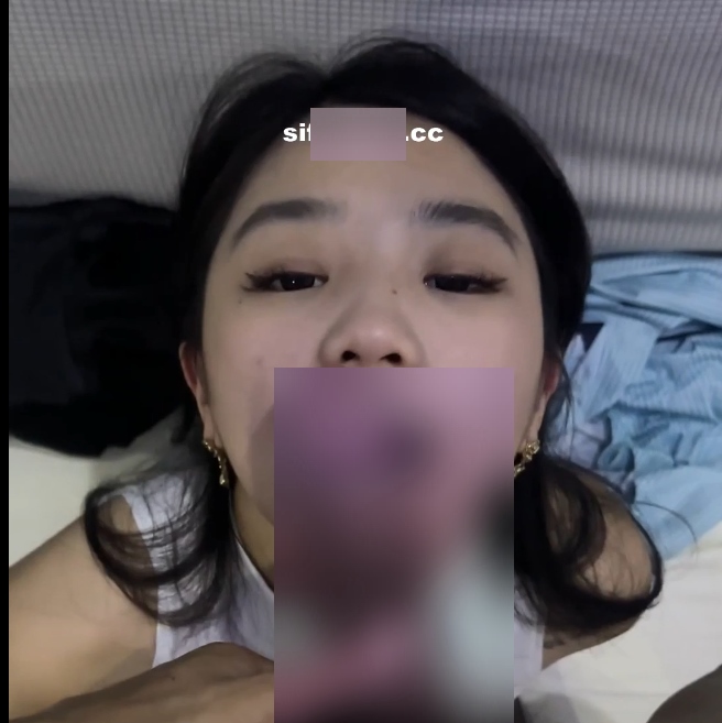 云盘泄密1.01G明星脸金主互动黑丝骑脸绝技