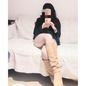 推特嫩妹大黄鹅艺术生私拍2V241MB蜜桃弹润