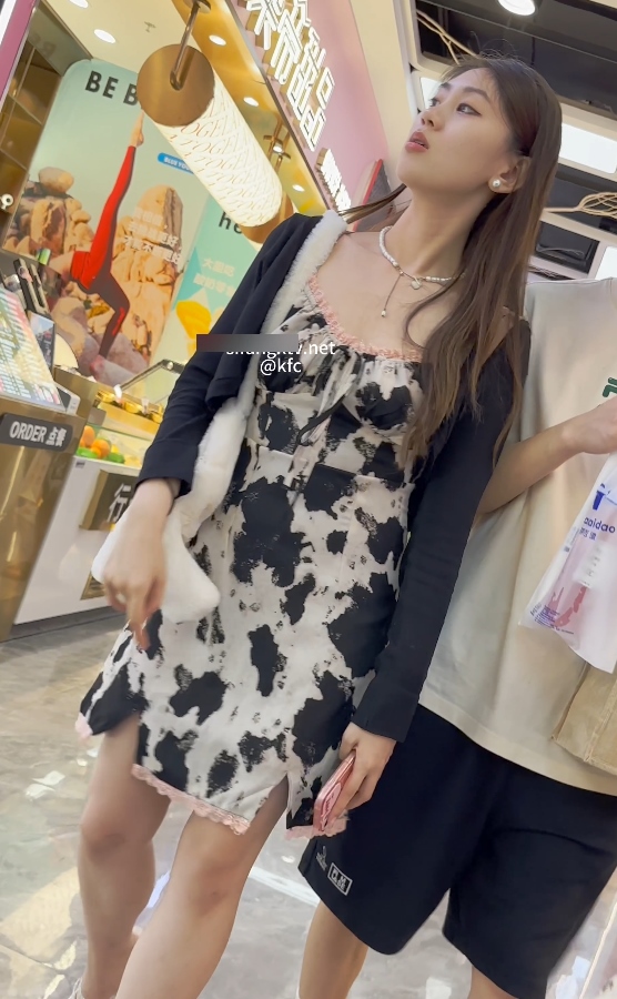 KFC靓女清凉合集88部50G腰臀绝了
