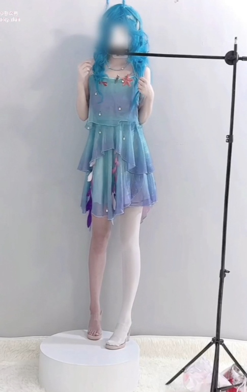 霜霜baby优质cos集5v1.9G推特展示