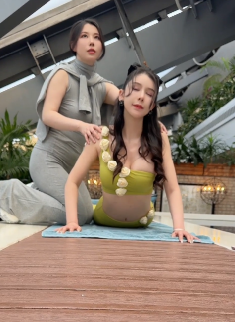 131部58.7G李丽莎秀人网超火辣互动合集