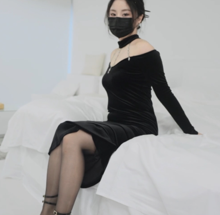 某平台娜娜81v私房资源307.6G太顶了