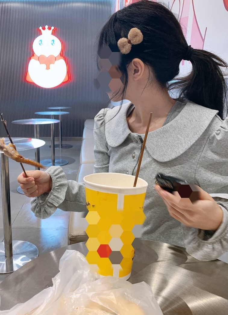 海角社区思考自己妹妹娇yan+yu滴剧情12部2.78G合集