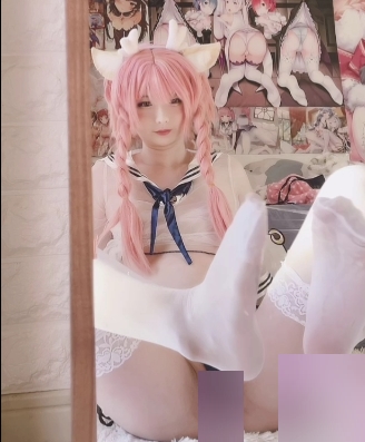 习呆呆Fantia透明水手服46P2V1.2G无贴撩人
