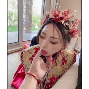 胖臀兔兔秀禾私拍8V+5P网盘273MB乖乖女