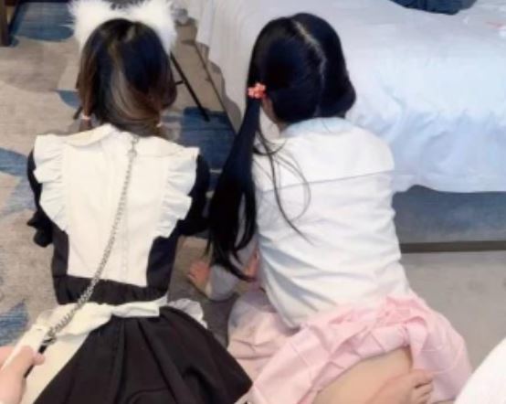 深圳富少ohikk白丝嫩妹无保护玩弄合集580M榨弄视角