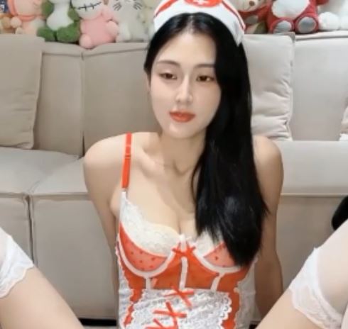 安吉拉000私密直播长腿女神热舞合集8V3.37G腿控福利