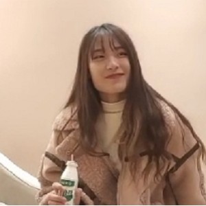 推特小妍超清沙发私拍苗条00后嫩妹某处进入1V550M