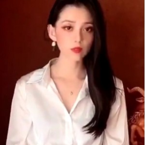 三青叶子私拍合集217P+9V某盘展示70M身材太撩人