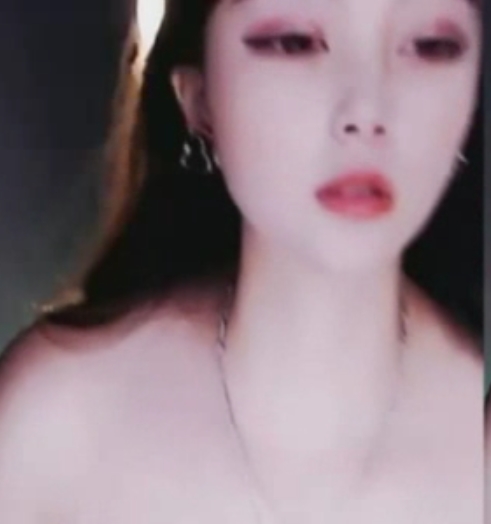 皮卡欣儿私密高清无圣光合集3部110G优质御姐太带感了